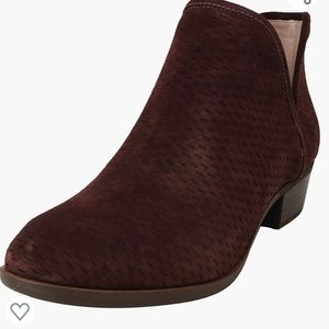 Lucky Baley Bootie in burgundy